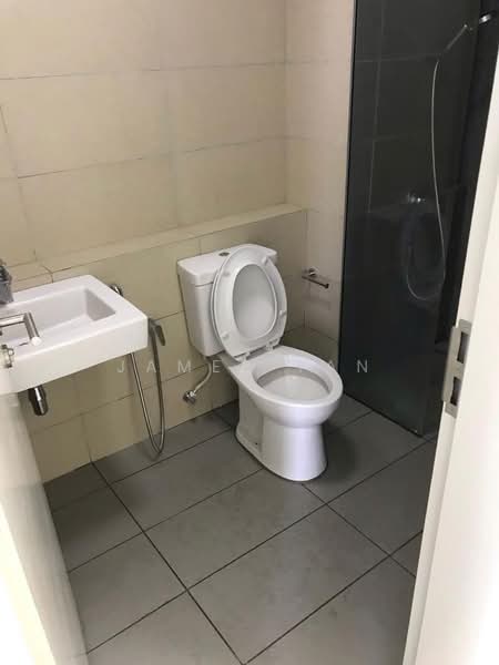 Servis Apartment untuk Disewa di Paloma @ Tropicana Metropark - James Tan - Bathroom - PropertyGuru.com.my