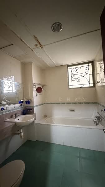 Condominium for Sale at Bayshore Condominium - Hazel Chan - Bathroom - PropertyGuru.com.my