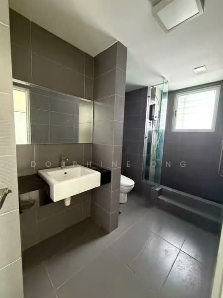 Servis Apartment untuk Disewa di Tropez Residences - Dolphine Ong - Bathroom - PropertyGuru.com.my