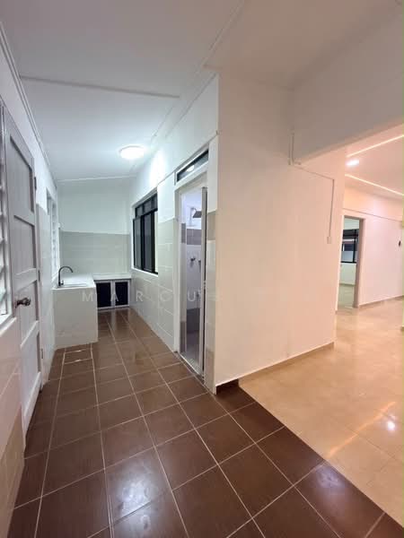 1-storey Terraced House for Sale in Bukit Pasir (Batu Pahat) - Marcus Tey - Kitchen - PropertyGuru.com.my