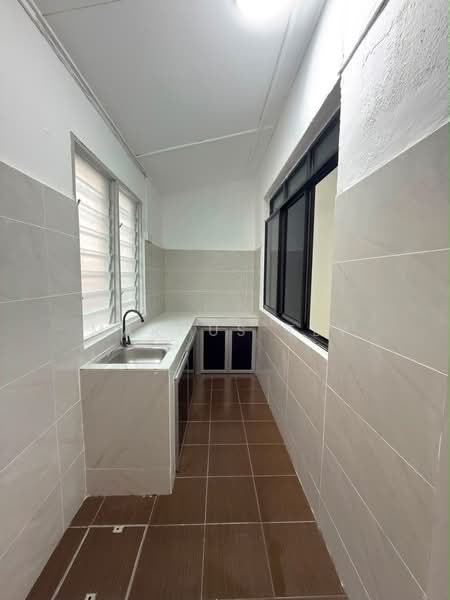 1-storey Terraced House for Sale in Bukit Pasir (Batu Pahat) - Marcus Tey - Kitchen - PropertyGuru.com.my