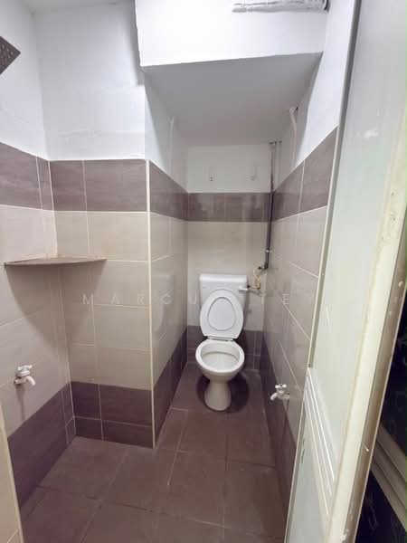1-storey Terraced House for Sale in Bukit Pasir (Batu Pahat) - Marcus Tey - Bathroom - PropertyGuru.com.my