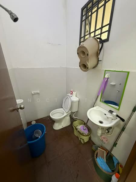 Rumah Teres 2-Tingkat untuk Dijual di Taman Scientex Senai (Senai) - Noctis Tan - Bathroom - PropertyGuru.com.my