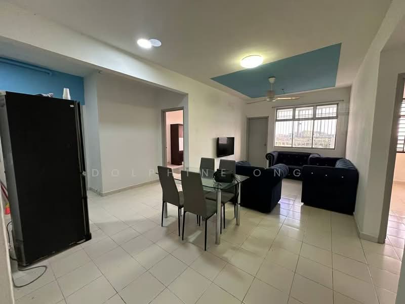 Pangsapuri untuk Disewa di Villa Krystal @ Bandar Selesa Jaya - Dolphine Ong - Living Room - PropertyGuru.com.my
