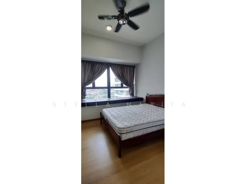 Condominium for Rent at Bay Point @ Country Garden Danga Bay - Stella Narita - Bedroom - PropertyGuru.com.my