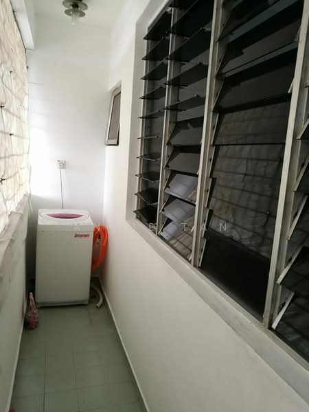 Kondominium untuk Disewa di N-Park Condominium - Annie Tan - Balcony - PropertyGuru.com.my