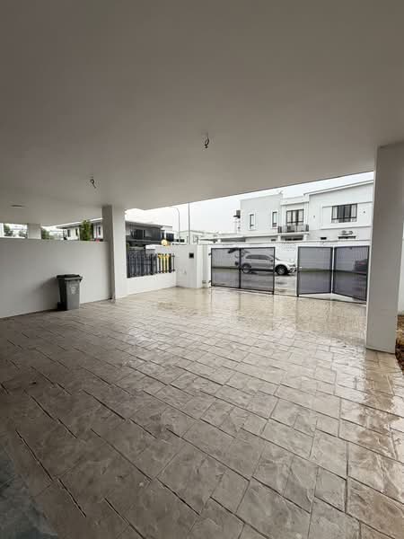 Cluster House for Sale in Taman Glenmarie (Johor Bahru) - SASER TAN. - Exterior - PropertyGuru.com.my