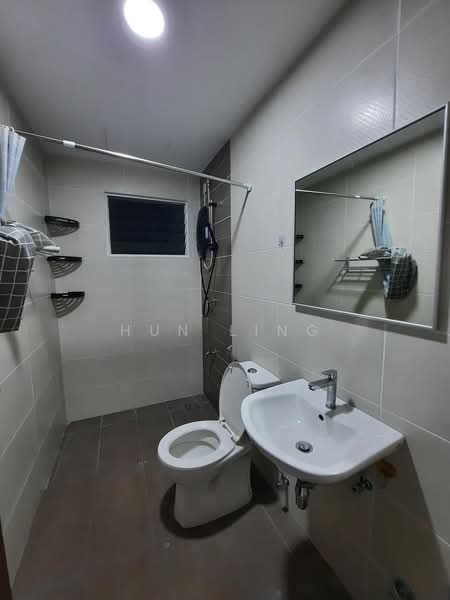 Condominium for Rent at Paraiso Residence @ The Earth - Hun Ling - Bathroom - PropertyGuru.com.my