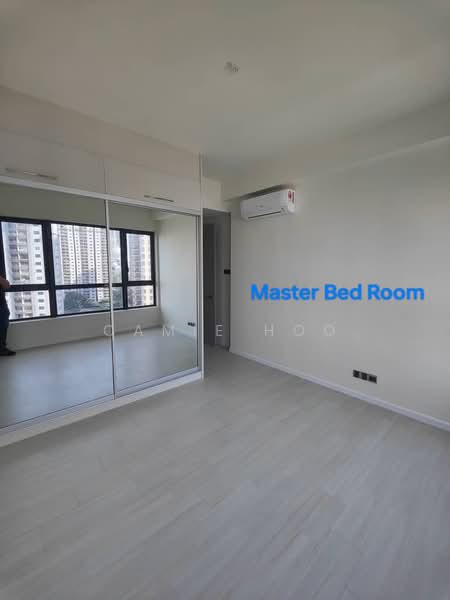 Kediaman Servis untuk Dijual di The Era @ Duta North - Camie Hoo - Master Bedroom - PropertyGuru.com.my
