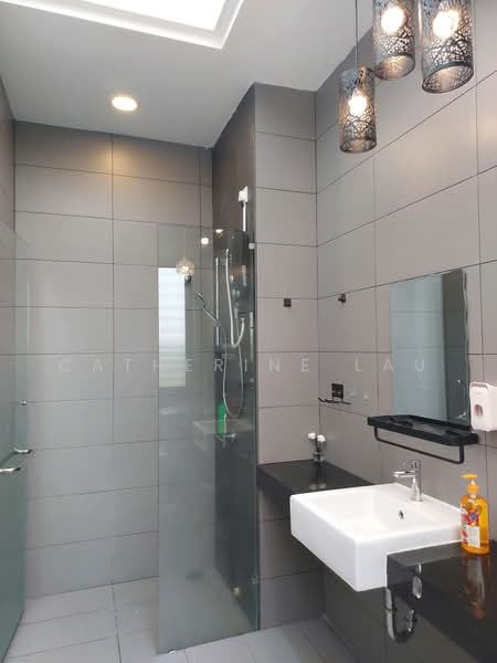 Rumah Bandar untuk Disewa di 16 Sierra (Puchong) - Catherine Lau - Bathroom - PropertyGuru.com.my