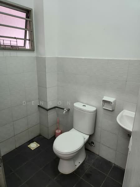 Rumah Teres 2 Tingkat untuk Disewa di Taman Pelangi Semenyih 2 (Semenyih) - Denson Yong - Bathroom - PropertyGuru.com.my
