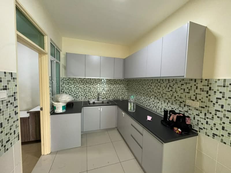 Kediaman Servis untuk Disewa di Metropolitan Square - Yu Kelwis - Kitchen - PropertyGuru.com.my