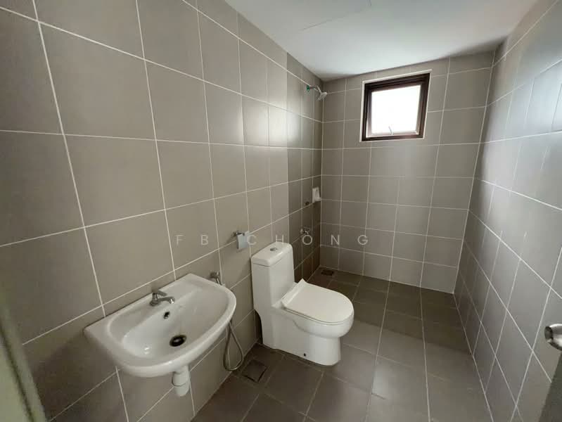 Pangsapuri untuk Dijual di Residensi Kajang Utama - FB Chong - Bathroom - PropertyGuru.com.my