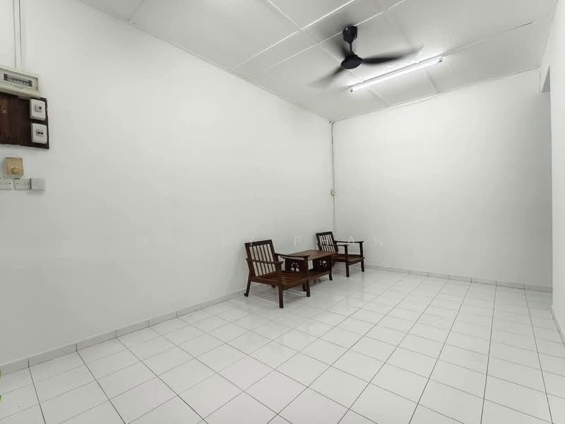Rumah Teres 1 Tingkat untuk Disewa di Ipoh Garden (Ipoh) - Mandy Phang - Living Room - PropertyGuru.com.my