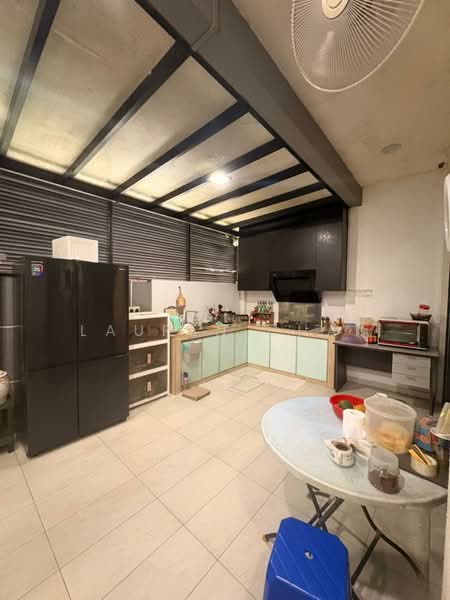 Rumah Berkembar untuk Dijual di Taman Iskandar (Johor Bahru) - Lauren Chai - Kitchen - PropertyGuru.com.my