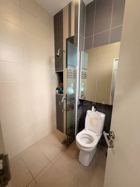Rumah Berkembar untuk Dijual di Taman Iskandar (Johor Bahru) - Lauren Chai - Bathroom - PropertyGuru.com.my