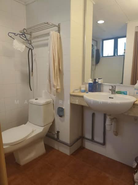 Kondominium untuk Dijual di Prima 16 (Prima Sixteen) - Margaret Than - Bathroom - PropertyGuru.com.my