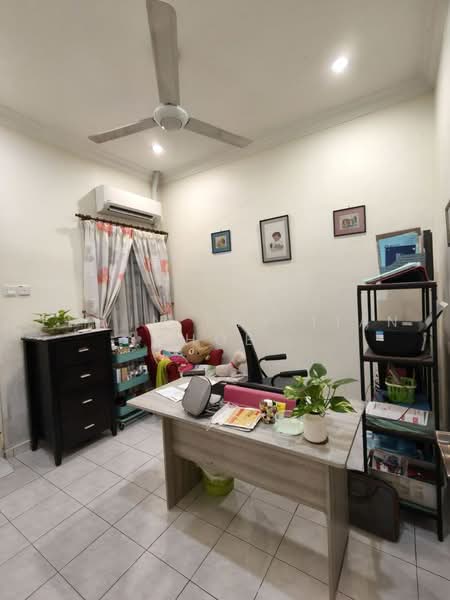Rumah Teres untuk Dijual di Bandar Puteri Klang (Klang) - Edwin Tan Tian Hoe - Study - PropertyGuru.com.my