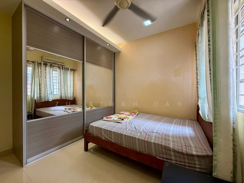 Rumah Teres 2 Tingkat untuk Dijual di Saujana Impian (Kajang) - Zuraidah Dan - Bedroom - PropertyGuru.com.my