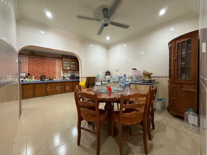 Rumah Teres 2 Tingkat untuk Dijual di Saujana Impian (Kajang) - Zuraidah Dan - Kitchen - PropertyGuru.com.my