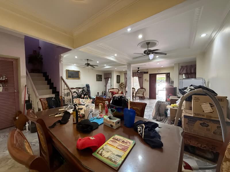 Rumah Teres 2 Tingkat untuk Dijual di Saujana Impian (Kajang) - Zuraidah Dan - Living Room - PropertyGuru.com.my
