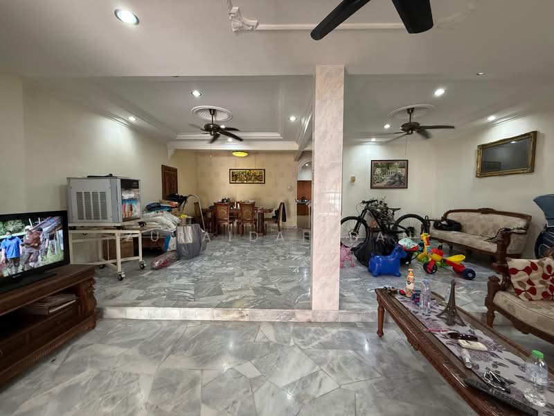 Rumah Teres 2 Tingkat untuk Dijual di Saujana Impian (Kajang) - Zuraidah Dan - Living Room - PropertyGuru.com.my