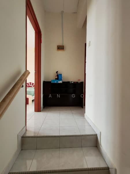 Rumah Teres untuk Dijual di Taman Muzaffar Heights (Bukit Katil) - Ivan Goh - Corridor - PropertyGuru.com.my
