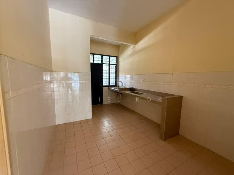 2-storey Terraced House for Sale in Bandar Puteri Klang (Klang) - Daniel Kok - Kitchen - PropertyGuru.com.my