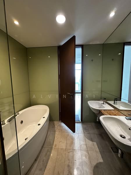 Servis Apartment untuk Dijual di Quadro Residences - Alvin Lai - Bathroom - PropertyGuru.com.my