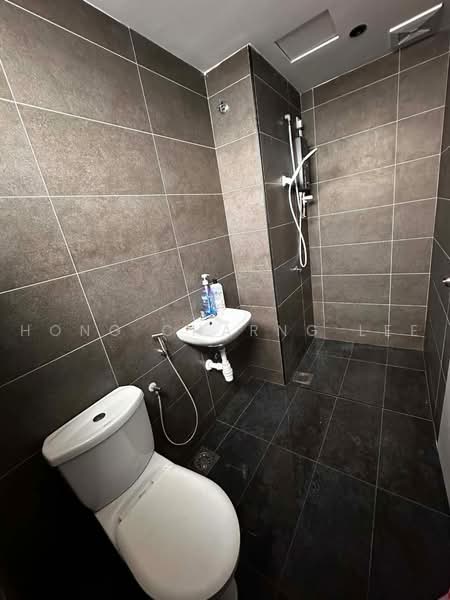 Servis Apartment untuk Disewa di Midas @ Seri Alam - Hong Charng Lee - Bathroom - PropertyGuru.com.my