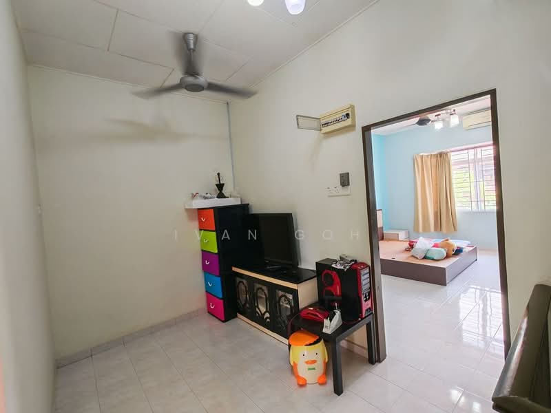 2-storey Terraced House for Sale in Taman Saujana Indah (Bukit Katil) - Ivan Goh - Living Room - PropertyGuru.com.my