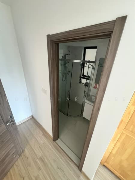 Apartment for Rent at Regalia Park @ Forest City - Hong Charng Lee - Bathroom - PropertyGuru.com.my