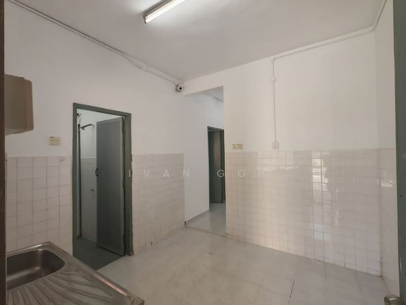Rumah Teres 2 Tingkat untuk Dijual di Bukit Beruang (Bukit Baru) - Ivan Goh - Kitchen - PropertyGuru.com.my