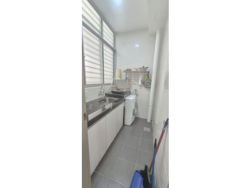 Kondominium untuk Disewa di V-Residensi - Elisa . - Kitchen - PropertyGuru.com.my