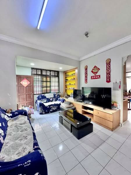 1.5-storey Terraced House for Sale in Ulu Tiram (Johor) - Grace Chiew - Living Room - PropertyGuru.com.my