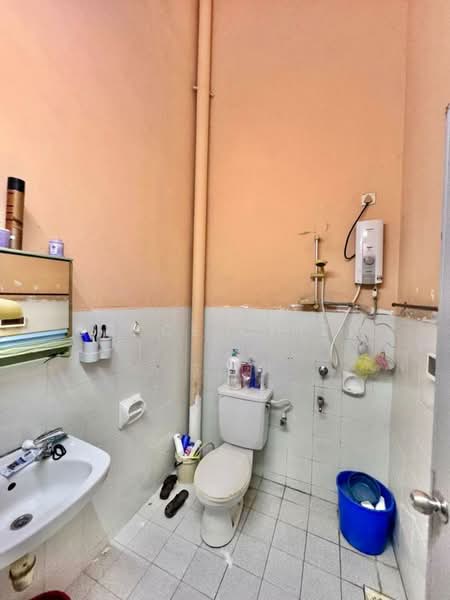 1.5-storey Terraced House for Sale in Ulu Tiram (Johor) - Grace Chiew - Bathroom - PropertyGuru.com.my