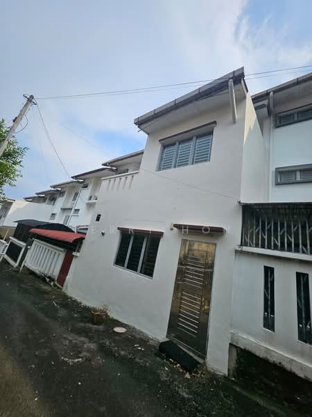 Rumah Teres 2.5 Tingkat untuk Dijual di Taman Bukit Serdang (Seri Kembangan) - Terry Hoh - PropertyGuru.com.my