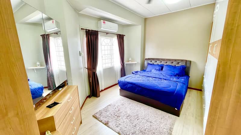 2-storey Terraced House for Sale in Bandar Kinrara Seksyen 4 (Bandar Kinrara) - Azli Ibrahim - Bedroom - PropertyGuru.com.my