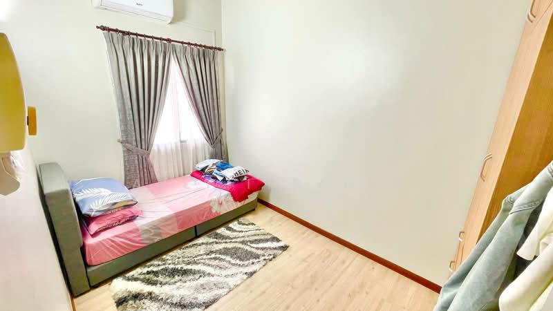 2-storey Terraced House for Sale in Bandar Kinrara Seksyen 4 (Bandar Kinrara) - Azli Ibrahim - Bedroom - PropertyGuru.com.my