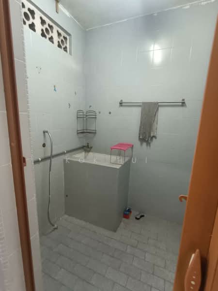 2-storey Terraced House for Sale in Taman Desa Cemerlang (Ulu Tiram) - Kok Hui - Bathroom - PropertyGuru.com.my