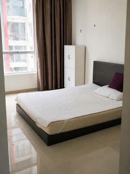 Kediaman Servis untuk Dijual di Greenfield Regency - Chloe Ying - Bedroom - PropertyGuru.com.my