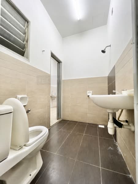 Cluster House for Rent in Taman Saga (Klang) - Eric Yap - Bathroom - PropertyGuru.com.my