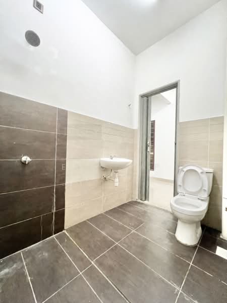 Cluster House for Rent in Taman Saga (Klang) - Eric Yap - Bathroom - PropertyGuru.com.my