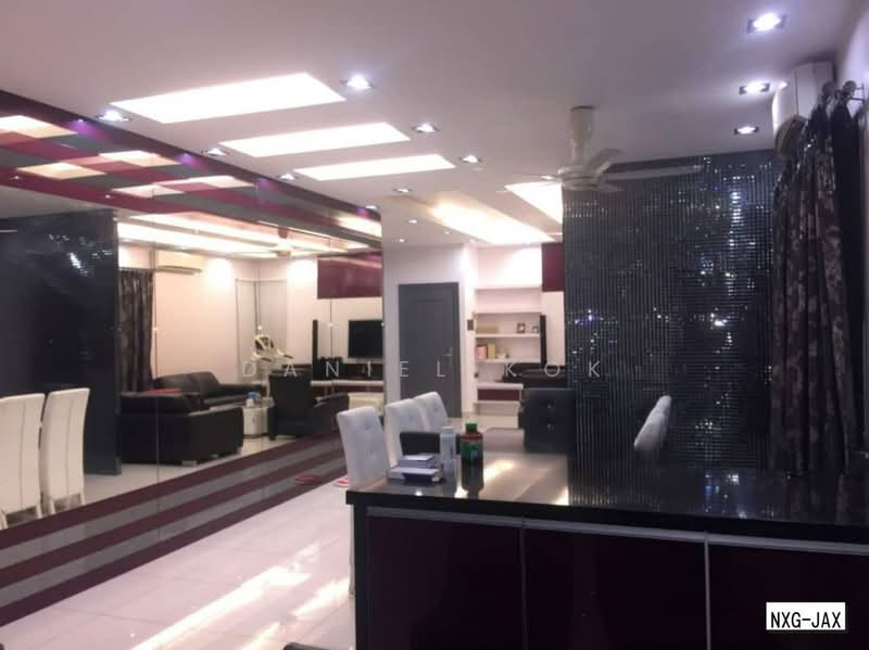 Link Bungalow for Sale in Ambang Botanic (Klang) - Daniel Kok - Living Room - PropertyGuru.com.my