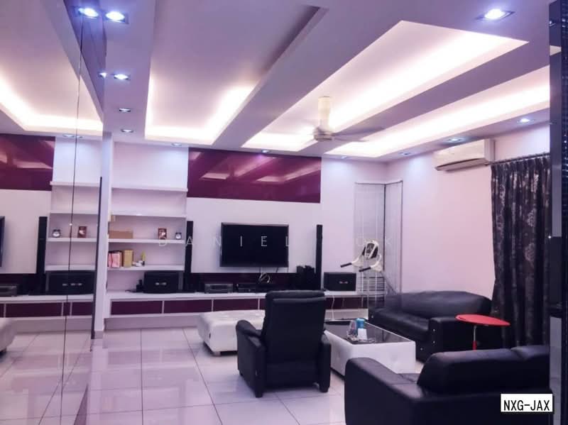 Link Bungalow for Sale in Ambang Botanic (Klang) - Daniel Kok - Living Room - PropertyGuru.com.my