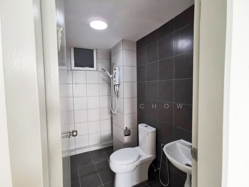 Condominium for Rent at Fairview Residence - Andrew Chow - Bathroom - PropertyGuru.com.my