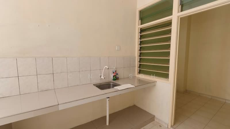 Cluster House for Sale in Austin Heights (Tebrau) - Cindy Soh - Kitchen - PropertyGuru.com.my