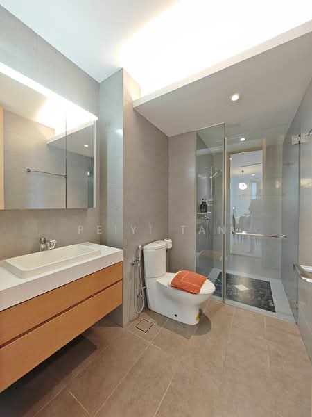Kediaman Servis untuk Disewa di Pinetree Marina & Resort - PeiYi Tan - Common Bathroom - PropertyGuru.com.my