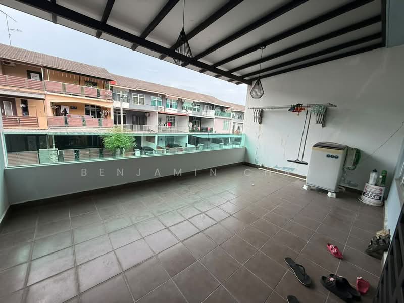Rumah Teres 2.5-Tingkat untuk Dijual di Senai (Johor) - Benjamin Chan - Balcony - PropertyGuru.com.my