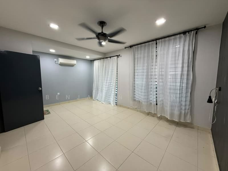 Rumah Teres 2.5-Tingkat untuk Dijual di Senai (Johor) - Benjamin Chan - Living Room - PropertyGuru.com.my